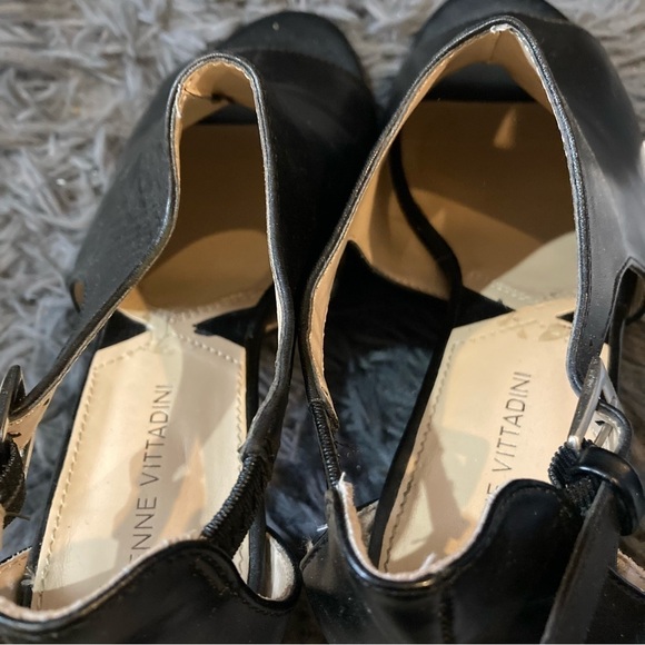 Ladies Adrienne Vittadini Black Low Heel Sandal - Picture 2 of 7